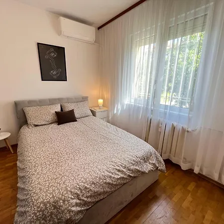Giza Cozy 1bdr W Wifi Near Arena 8888&sofiamed Sofia