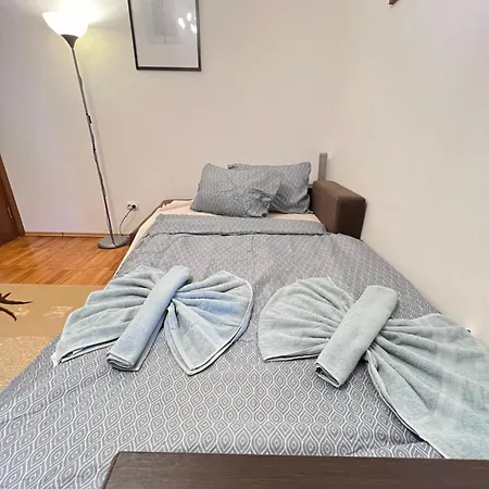 Giza Cozy 1bdr W Wifi Near Arena 8888 And Sofiamed Sofia