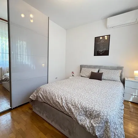 Giza Cozy 1bdr W Wifi Near Arena 8888 And Sofiamed Apartment *