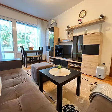 Giza Cozy 1bdr W Wifi Near Arena 8888 And Sofiamed Sofia