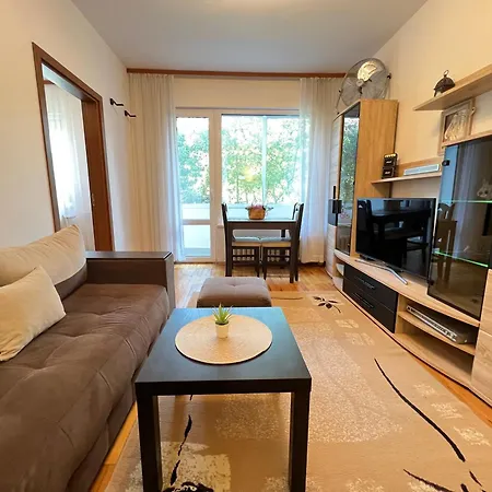 Apartment Giza Cozy 1bdr W Wifi Near Arena 8888 And Sofiamed