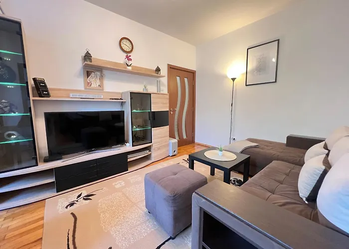 Giza Cozy 1bdr W Wifi Near Arena 8888 And Sofiamed *